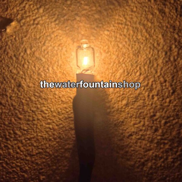 Narrow halogen lamp for water feature